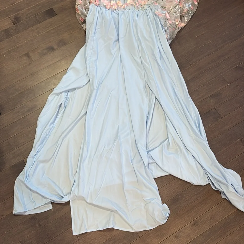 Backless Light Blue Shein Embroidered Floral Halter Dress Women’s M - Picture 10 of 14